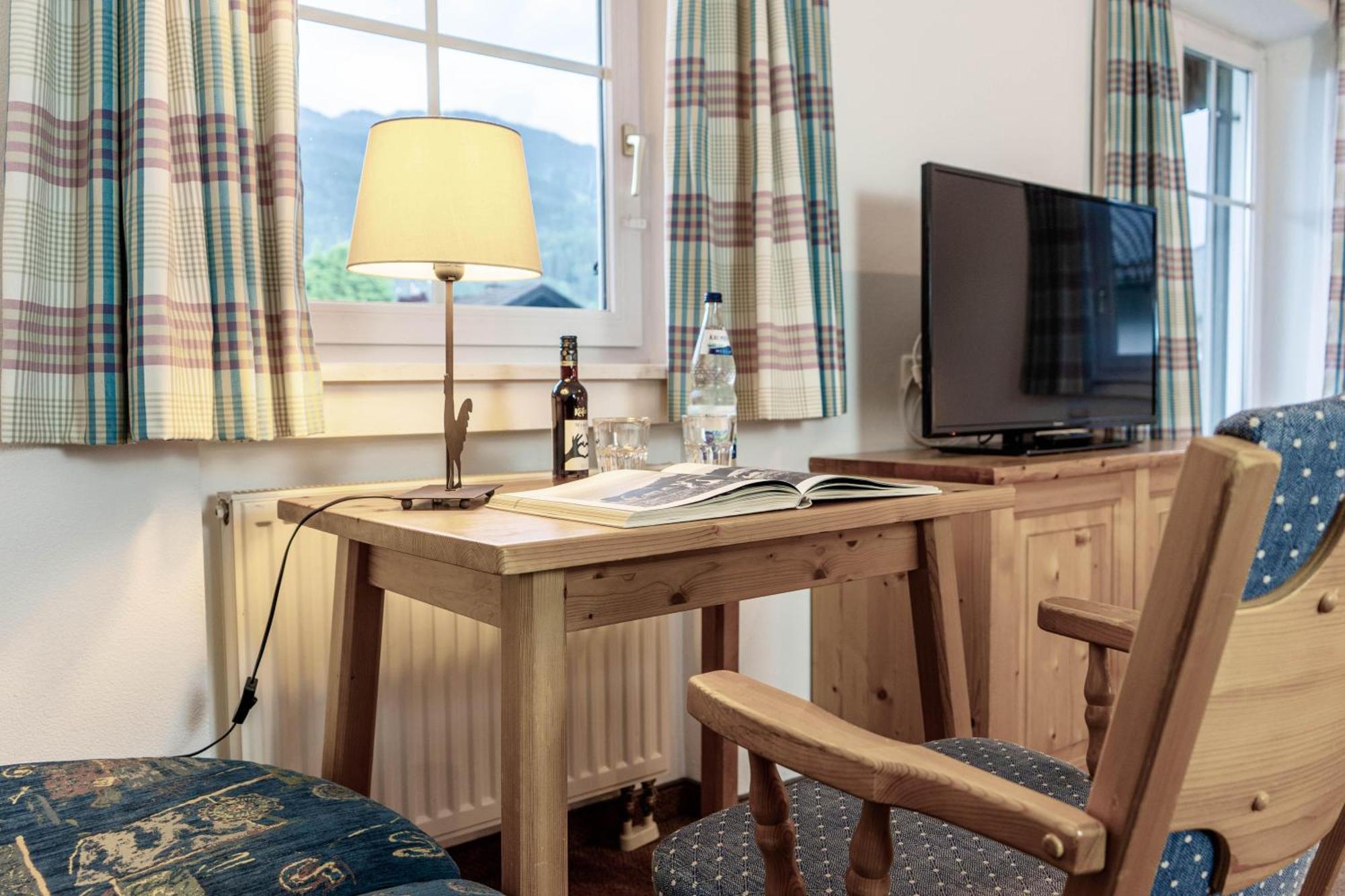 Gaestehaus Quirin Garmisch-Partenkirchen Bagian luar foto